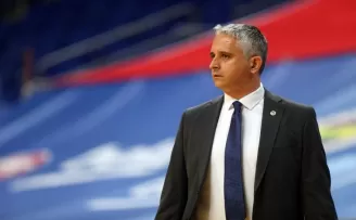Fenerbahçe’de Kokoskov ile yollar ayrıldı
