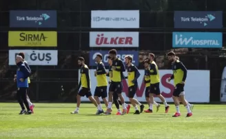 Fenerbahçe’de Konyaspor hazırlıkları sürüyor
