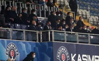 Fenerbahçe’de yönetim tam kadro
