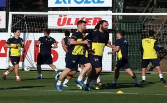 Fenerbahçe, derbi hazırlıklarını sürdürdü
