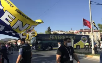 Fenerbahçe, derbiye coşkuyla uğurlandı
