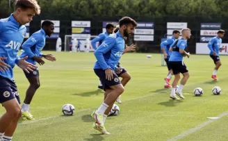 Fenerbahçe, Sivasspor maçı hazırlıklarını sürdürdü
