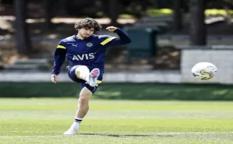 Fenerbahçe, Trabzonspor maçı hazırlıklarını sürdürdü
