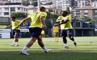 Fenerbahçe yeni sezon hazırlıklarını sürdürdü
