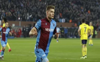 Sörloth'un taliplisi çok! Şimdi de Manchester United...