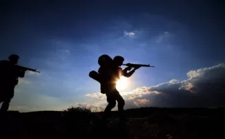 Fırat Kalkanı bölgesinde taciz ateşi açan 2 terörist etkisiz hale getirildi
