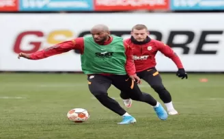 Galatasaray, Barcelona maçı hazırlıklarını sürdürdü
