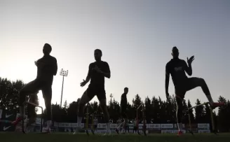 Galatasaray, derbi için kampa girdi
