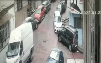 Gaziantep’ten uçakla gelip araç çaldılar
