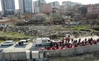 Gaziosmanpaşa’da deprem tatbikatı gerçeği aratmadı
