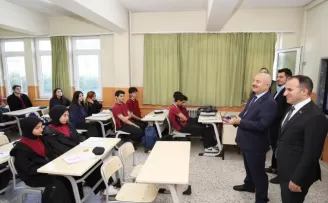 Gebze’de Başkan Büyükgöz’den okullara ziyaret
