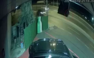 Genç kadının hayatını kaybettiği kaza kamerada
