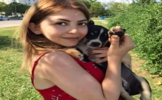 Genç kız korona virüse yenik üştü: “Bir düş artık ateş, bir bırak yakamı yeter“
