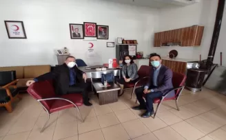 Genç Kızılay’a plaket
