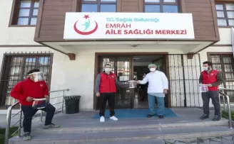 Gençlik Merkezlerinde ‘koruyucu maske’ üretimi devam ediyor
