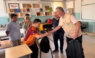 Geylani Derneği’nden Kahramanmaraş’ta öğrencilere kırtasiye desteği