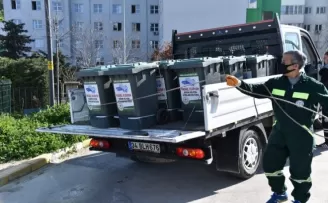 Giresun Belediyesi 20 noktaya tıbbi atık kutusu yerleştirdi.
