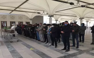 Göçük altından çıkarılan baba kız toprağa verildi
