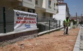 Gölbaşı Belediyesi kaldırım çalışmalarını tamamlıyor
