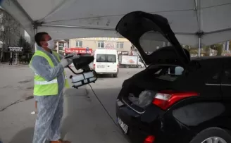 Gölbaşı’nda araçlara korona virüs dezenfektesi
