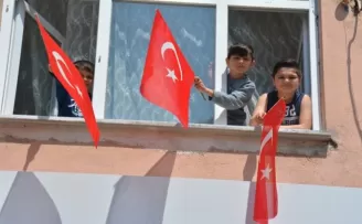 Görele Belediyesi’nden bayrak seferberliği
