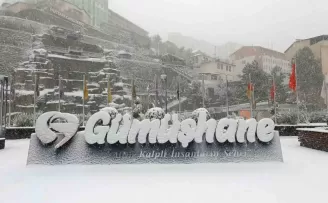 Gümüşhane’de kar yağışı etkili oldu
