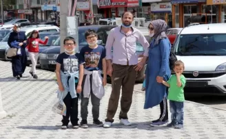 Gümüşhane sokakları 39 gün sonra çocuk sesleriyle şenlendi
