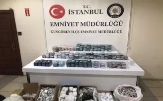 Güngören’de kaçak cep telefonu operasyonu
