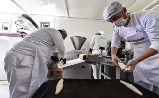 Halk Ekmek mobil ekmek fırını ile Başkent yollarında
