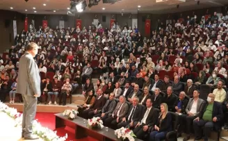 Hayati İnanç salonu her zamanki gibi doldurdu