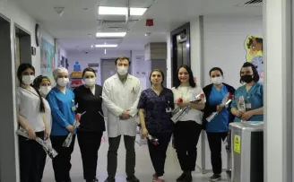 Hemşireleri bu anlamlı günlerinde unutmadılar
