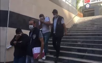 Hırsızlıktan yakalandı, tanınmamak için gözüne bile maske taktı
