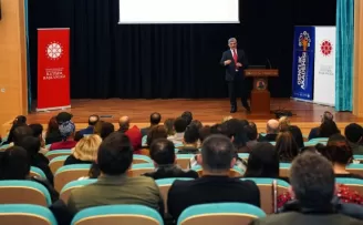 İletişim Başkanlığı Adana’dan medyaya yapay zekâ eğitimi