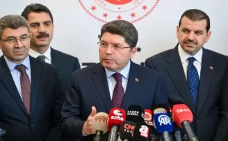 ’İmralı’ya villa yapılıyor’ iddiasına Bakan Tunç’tan net yalanlama