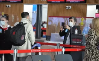 İngiltere’ye ilk tahliye uçuşu yapıldı
