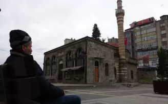 İskenderpaşa’da sessiz cuma
