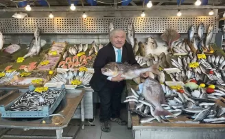 İstanbul’da balıkçılar 20 kiloluk Mercan balığı yakaladı
