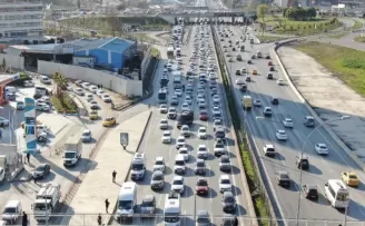 İstanbul’da cuma trafiği: Uzun kuyruklar  oluştu
