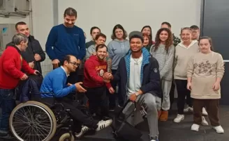 İstanbul’da engelleri aşan çocuklar basketbol maçında