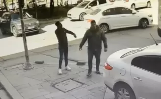 İstanbul’da film gibi olay: Polis süsü verip 17 bin dolarını çaldılar
