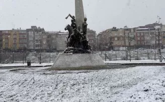 İstanbul’da kar sevinci
