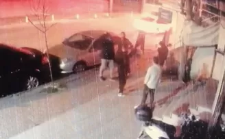 İstanbul’da korku dolu anlar: Motosikletli saldırgan kurşun yağdırdı

