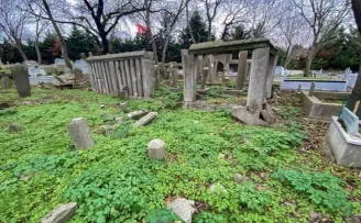 İstanbul’da Osmanlı mezarları yok olma tehlikesinde
