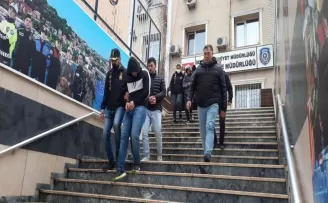 İstanbul’da turistleri hedef alan hırsızlar kamerada
