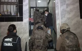 İstanbul’da uyuşturucu tacirlerine şafak operasyonu
