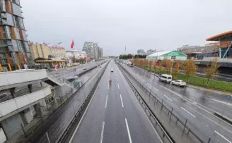 İstanbul’da yollar boş kaldı
