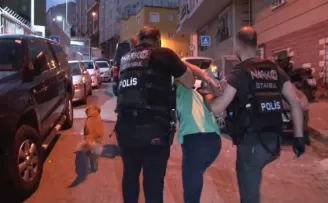 İstanbul’da zehir tacirlerine eş zamanlı operasyon
