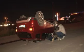 İstanbul Havalimanı yolunda bir araç takla attı
