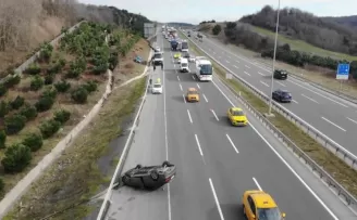 İstanbul Havalimanı yolunda iki lüks araç kaza yaptı: 1 yaralı
