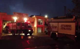İstanbul İtfaiyesi İzmir’e doğru yola çıktı
